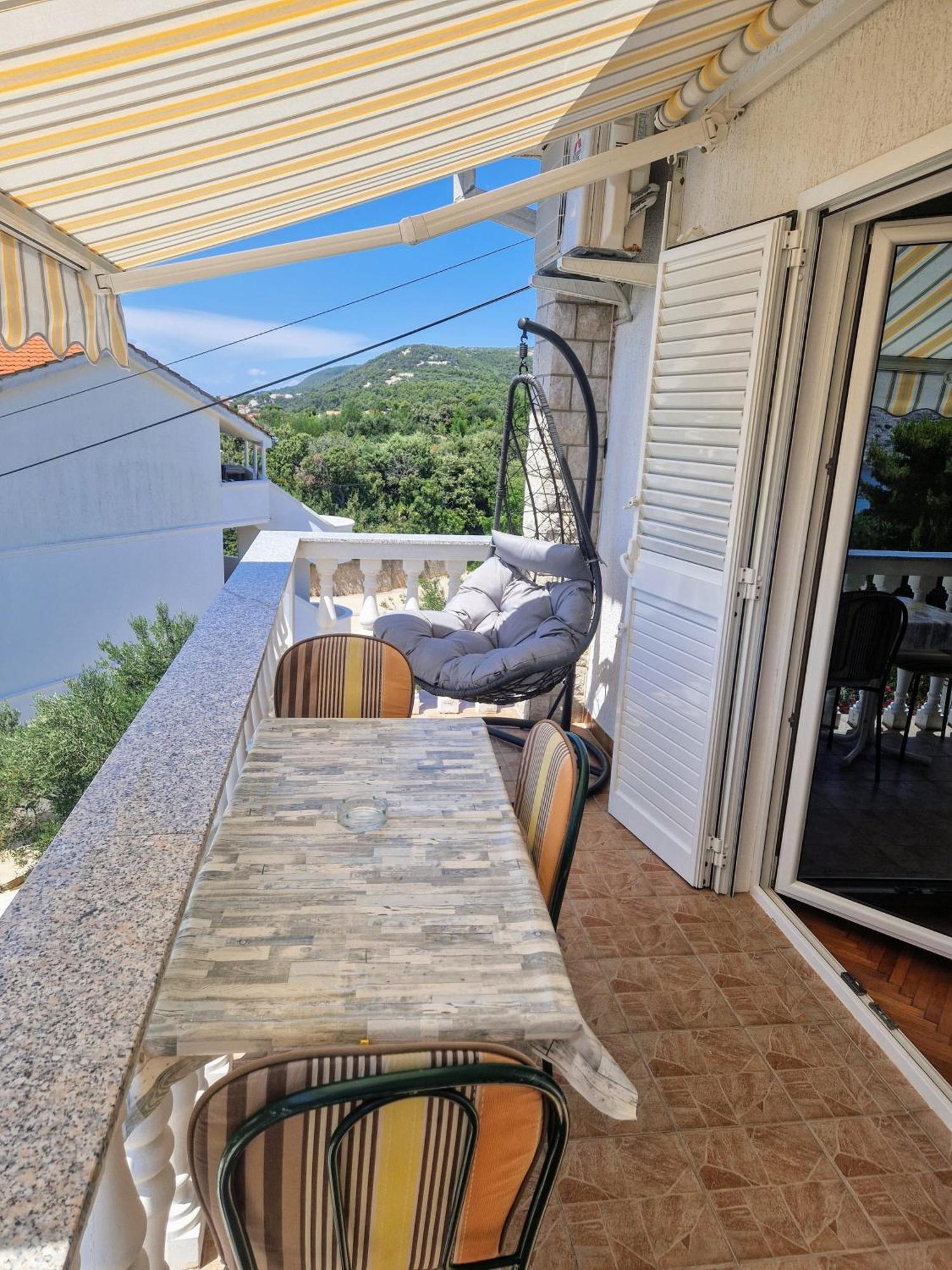 Apartments Vuksan ラブ 部屋 写真